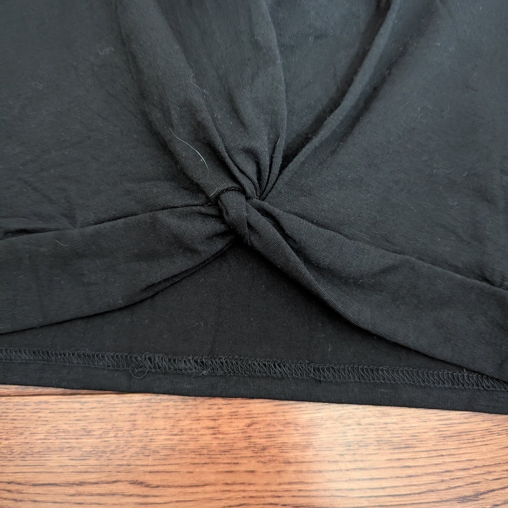 NWT Girls Arshiner Sleeveless Knotted Front Black Top Size 160 XL - Picture 2 of 7